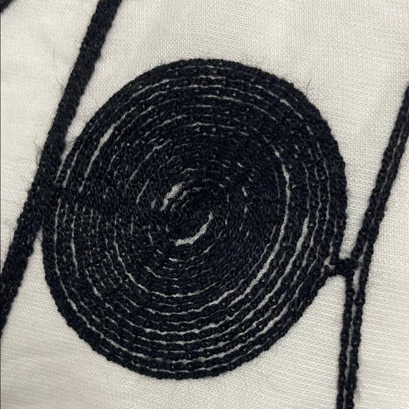 Minkas Shirt Black & White Pattern 3/4 Sleeve Classic Collar Button Down Front - Picture 13 of 14